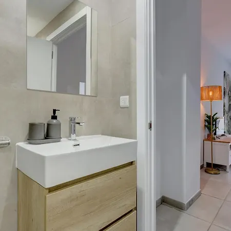 Casa Martina Centre Apartment *